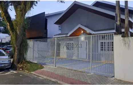 Imóvel Comercial com 4 Quartos para alugar, 200m² no Vila Ema, São José dos Campos