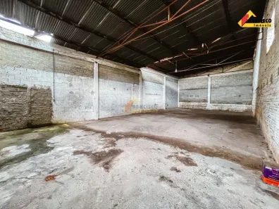 Galpão/Depósito/Armazém para alugar, 200m² no Centro, Divinópolis