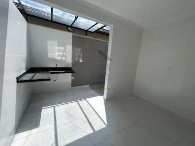 Casa de Condomínio com 2 Quartos à venda, 57m² no Maracanã, Praia Grande