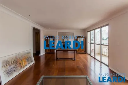 Apartamento com 3 Quartos para venda ou aluguel, 220m² no Jardim Paulista, São Paulo