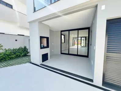 Sobrado com 3 Quartos à venda, 160m² no Vila Nova, Porto Belo