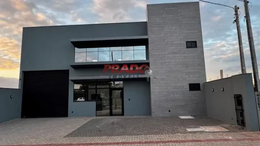 Galpão/Depósito/Armazém para alugar, 290m² no Parque das Grevíleas 3ª parte, Maringá