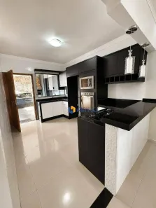 Casa com 3 Quartos à venda, 99m² no Jardim Licce, Maringá