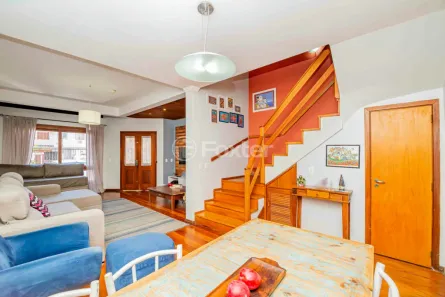 Casa com 3 Quartos à venda, 182m² no Espírito Santo, Porto Alegre