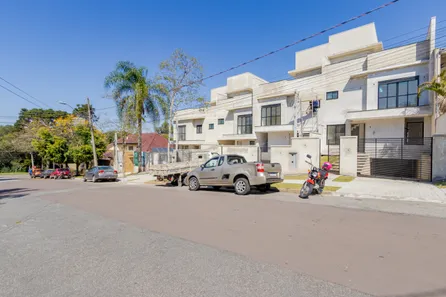 Casa de Condomínio com 3 Quartos à venda, 175m² no Jardim Social, Curitiba