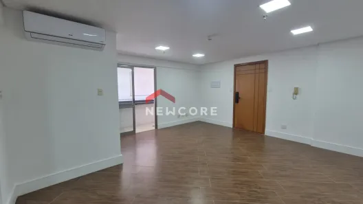 Sala Comercial à venda, 44m² no Marapé, Santos