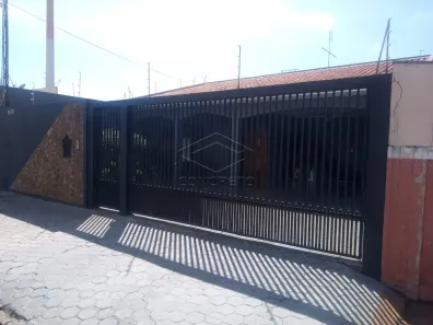 Casa com 3 Quartos à venda, 256m² no Vila Falcão, Bauru