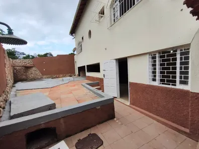 Casa com 5 Quartos para alugar, 400m² no Imbetiba, Macaé