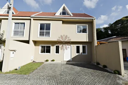Sobrado com 3 Quartos à venda, 190m² no Barreirinha, Curitiba