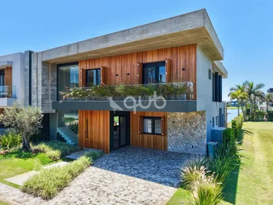 Sobrado com 4 Quartos à venda, 365m² no , Capão da Canoa