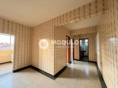 Apartamento com 2 Quartos para alugar, 80m² no Nossa Senhora Aparecida, Uberlândia