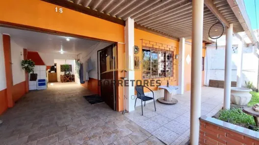 Sobrado com 5 Quartos à venda, 200m² no Guajuviras, Canoas