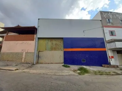 Galpão/Depósito/Armazém para alugar, 360m² no Oitis, Contagem