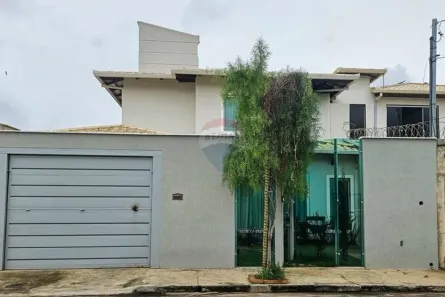 Casa com 4 Quartos à venda, 257m² no Tirol (Barreiro), Belo Horizonte