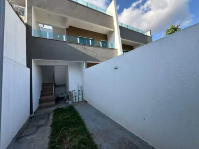 Casa com 2 Quartos à venda, 75m² no Senhora das Graças, Betim
