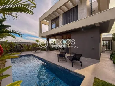 Casa de Condomínio com 4 Quartos à venda, 301m² no Morada da Colina, Uberlândia