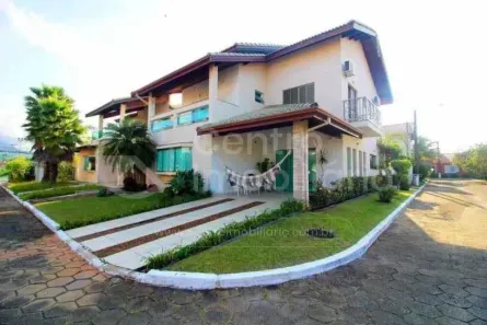 Casa de Condomínio com 4 Quartos à venda, 263m² no Balneario Samburá, Peruíbe