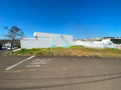 Lote/Terreno à venda, 316m² no Lívia, Botucatu