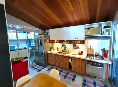 Casa de Condomínio com 2 Quartos à venda, 50m² no Santa Cruz da Serra, Duque de Caxias