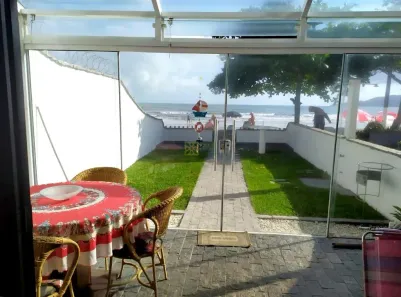 Casa com 4 Quartos para alugar, 150m² no Balneário Perequê, Porto Belo
