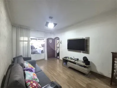 Sobrado com 2 Quartos à venda, 200m² no Vila Tolstoi, São Paulo