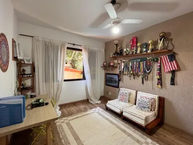 Casa com 3 Quartos à venda, 330m² no Itaipu, Niterói