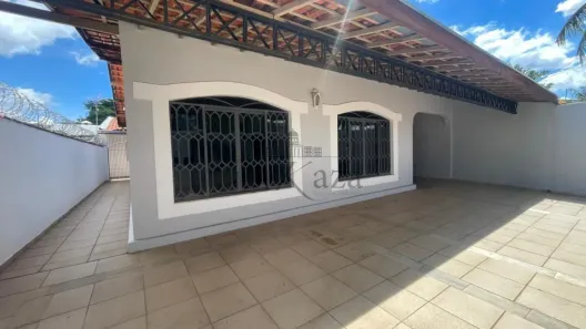 Casa com 3 Quartos à venda, 300m² no Jardim Satélite, São José dos Campos