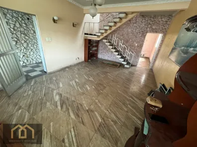 Casa com 3 Quartos para alugar, 300m² no Irajá, Rio de Janeiro