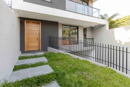 Sobrado com 4 Quartos à venda, 280m² no Bom Retiro, Curitiba