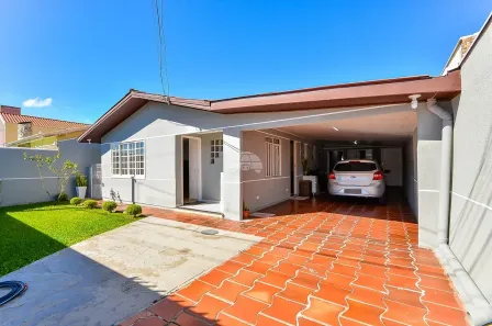 Casa com 3 Quartos à venda, 300m² no Cajuru, Curitiba