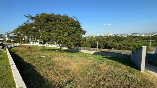 à venda, 738m² no Condomínio Reserva do Paratehy, São José dos Campos