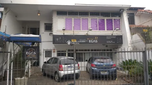 Imóvel Comercial à venda, 250m² no Passo da Areia, Porto Alegre