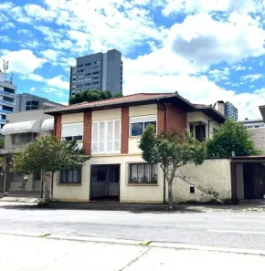 Imóvel Comercial com 6 Quartos à venda, 180m² no Pio X, Caxias do Sul
