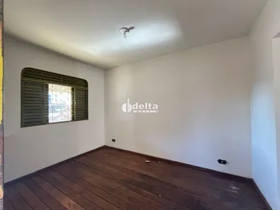 Casa com 4 Quartos para alugar, 196m² no Martins, Uberlândia