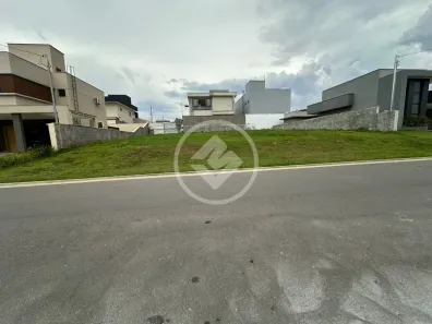 Lote/Terreno à venda, 300m² no Jardins Bolonha, Senador Canedo