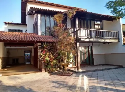 Casa com 4 Quartos à venda, 360m² no Piratininga, Niterói