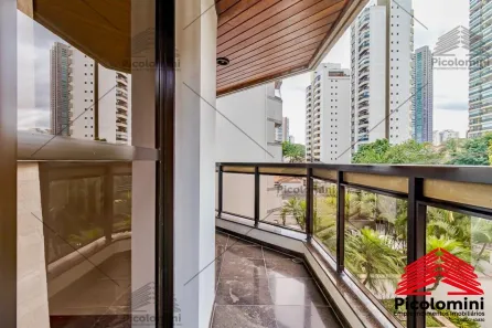 Apartamento com 3 Quartos à venda, 226m² no Vila Regente Feijó, São Paulo