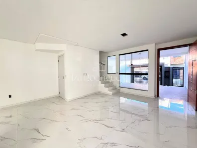 Sobrado com 3 Quartos à venda, 173m² no Dom Bosco, Itajaí
