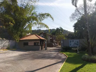 Casa com 3 Quartos à venda, 99m² no São Marcos, Joinville