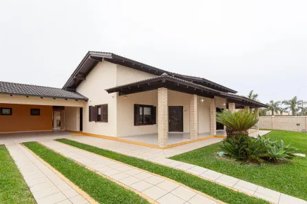 Casa com 4 Quartos à venda, 335m² no Centro, Torres