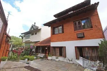 Casa com 4 Quartos para venda ou aluguel, 450m² no Teresópolis, Porto Alegre