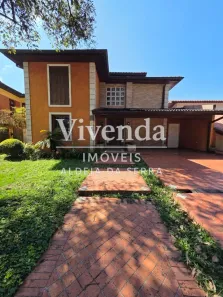 Sobrado com 4 Quartos para alugar, 350m² no Residencial Morada dos Pássaros-Aldeia da Serra, Barueri