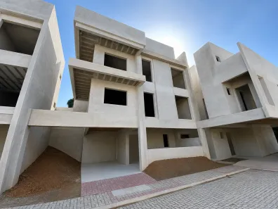 Casa de Condomínio com 3 Quartos à venda, 177m² no Santa Felicidade, Curitiba