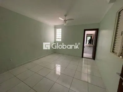 Casa com 3 Quartos à venda, 280m² no Major Prates, Montes Claros