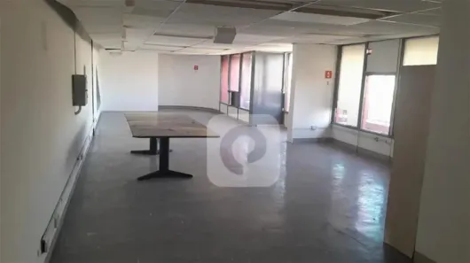 Galpão/Depósito/Armazém com 1 Quarto à venda, 1299m² no Olaria, Rio de Janeiro