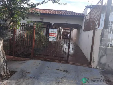 Casa com 3 Quartos à venda, 201m² no Champagnat, Londrina