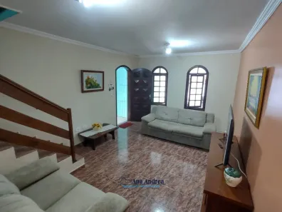 Sobrado com 3 Quartos à venda, 194m² no Parque Pinheiros, Taboão da Serra