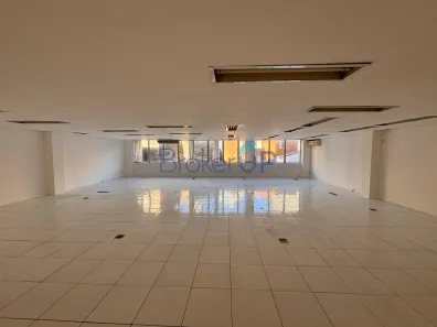 Sala Comercial para venda ou aluguel, 220m² no Centro Histórico, Porto Alegre