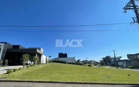 Lote/Terreno à venda, 533m² no Centenário, Torres