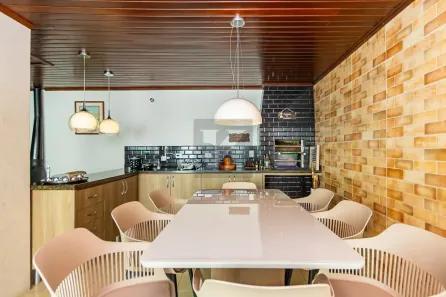 Sobrado com 3 Quartos à venda, 126m² no Uberaba, Curitiba